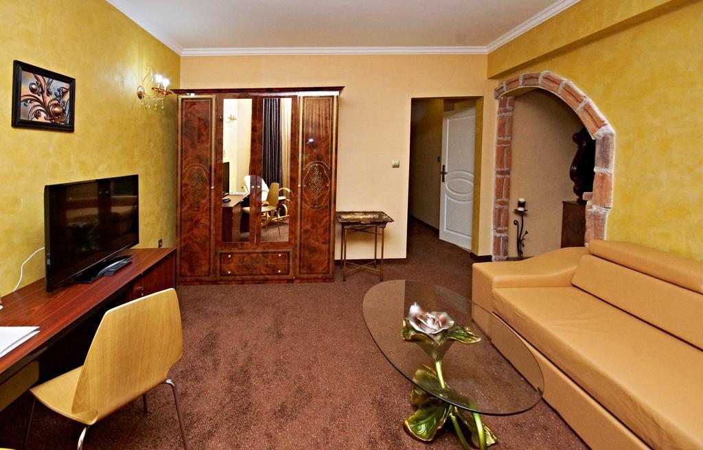 Бутиков Хотел History Haskovo Quarto foto